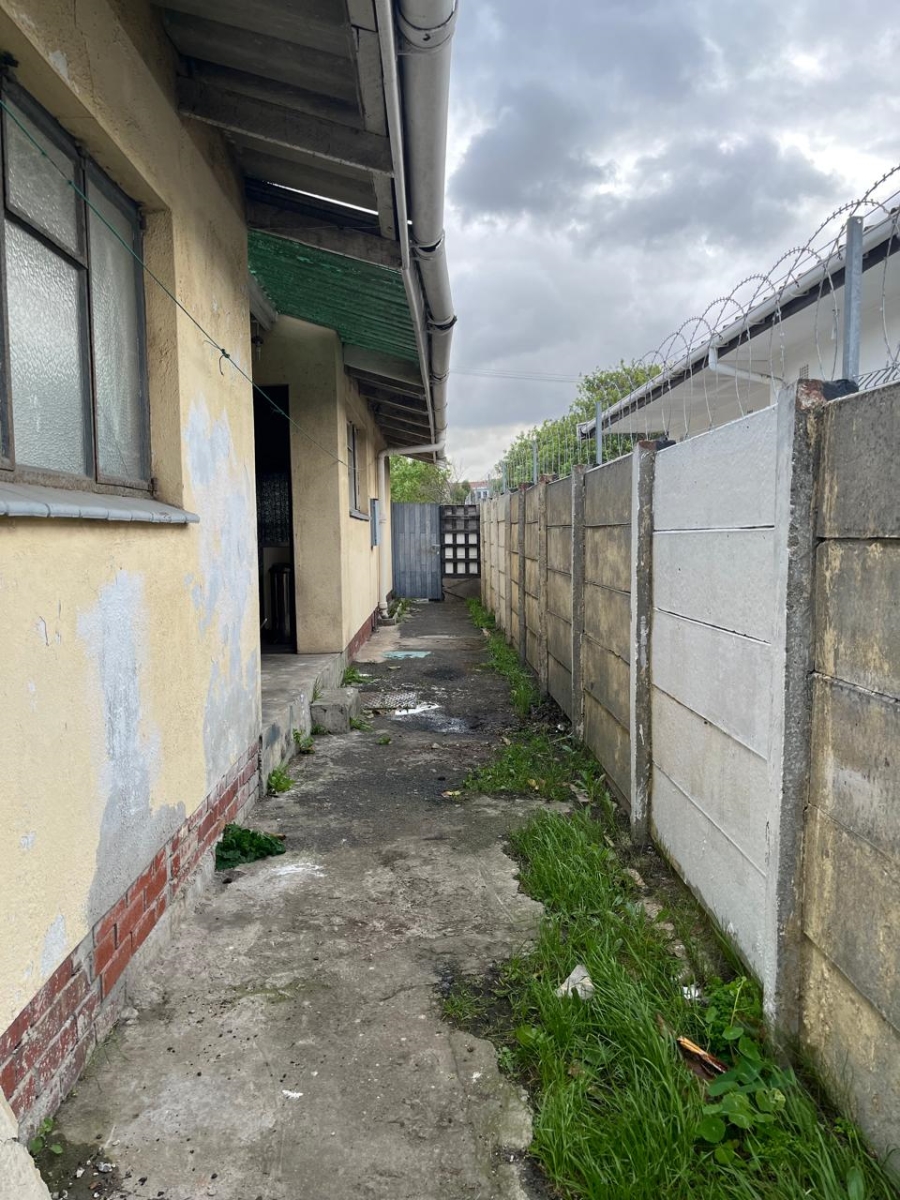  Bedroom Property for Sale in Richmond Estate Western Cape